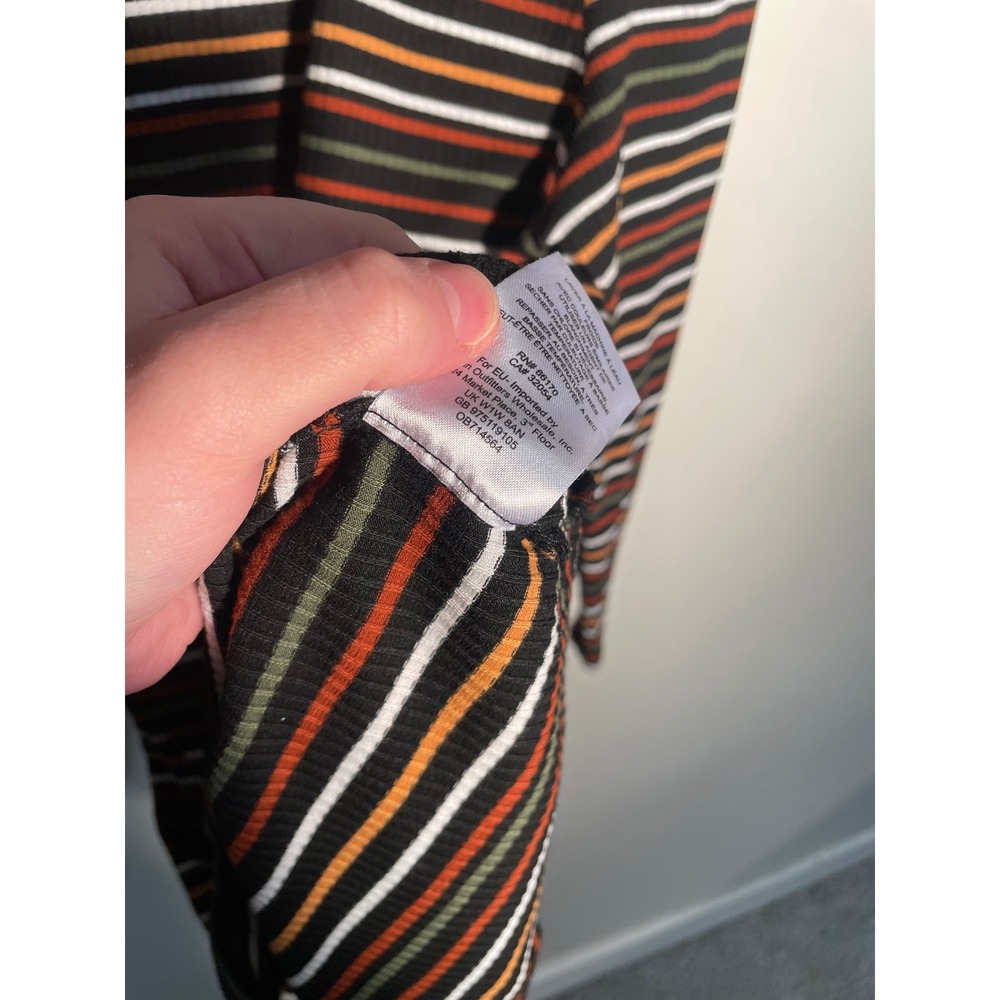 Free People I'm‎ Cute Turtleneck Striped Ribbed Top Size Large Classic Casual - Picture 9 of 9